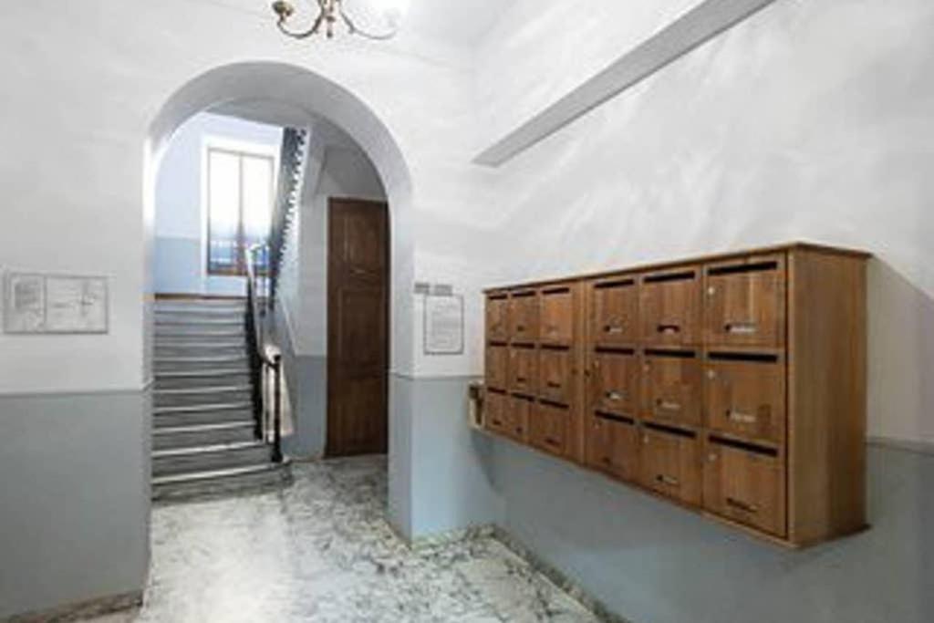 Appartamento Barla 3 - A Spacious One Bedroom Near Place Garibaldi Nizza